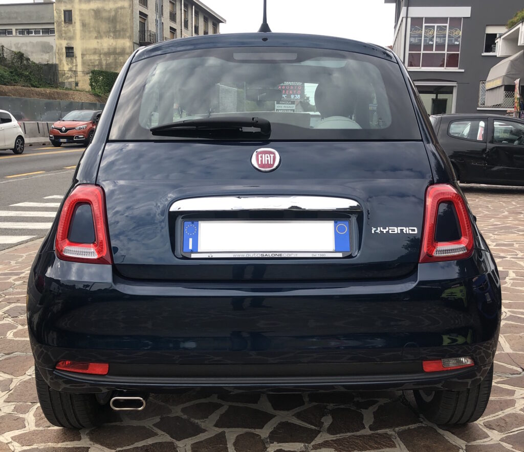 500 III 2023 1.0 hybrid lounge 70cv